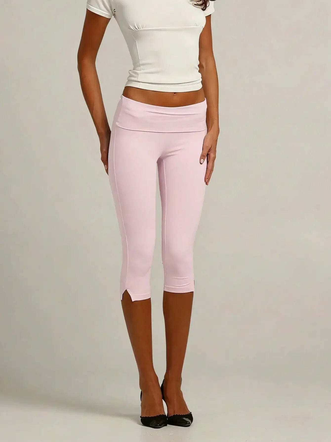 Women Y2K Low Waist White Capri Leggings With Utility Pockets
