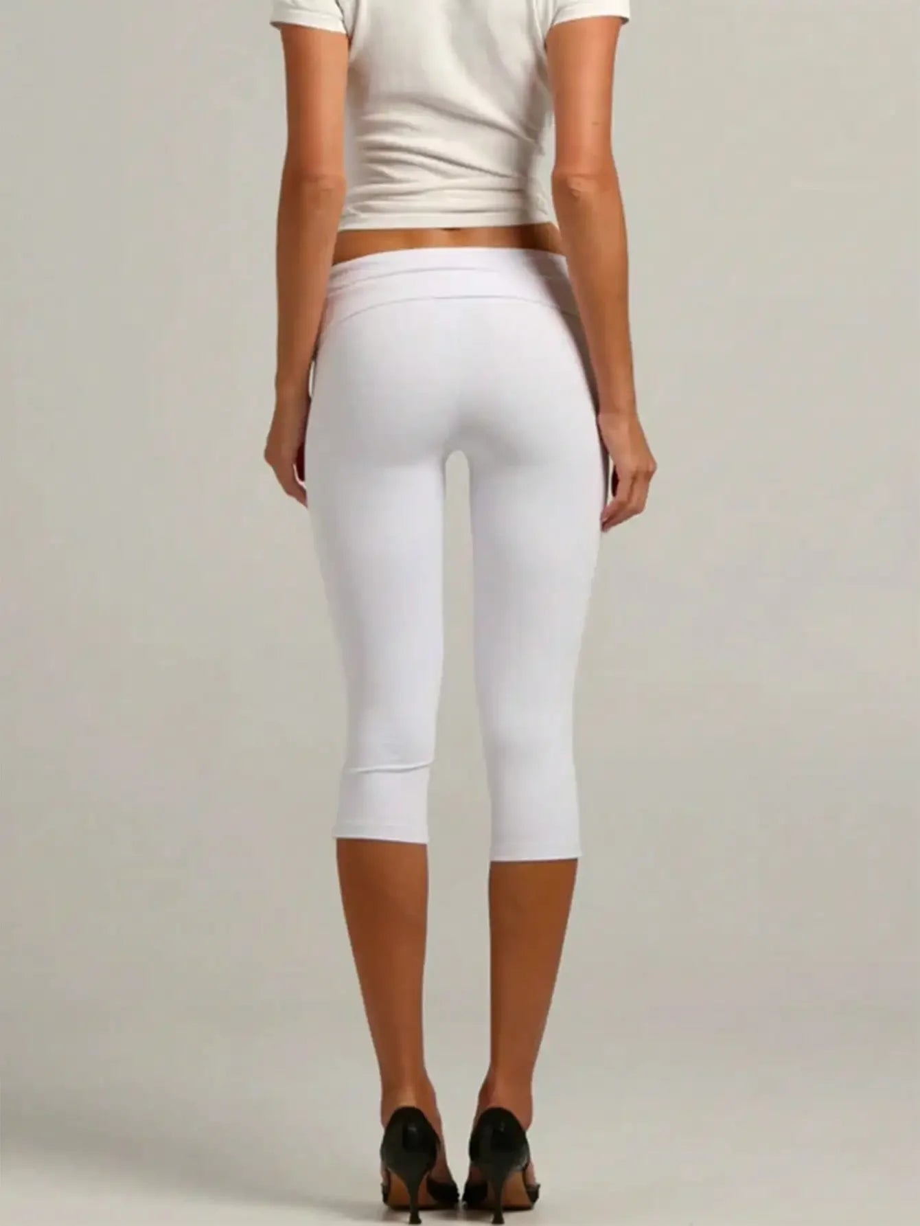 Women Y2K Low Waist White Capri Leggings With Utility Pockets